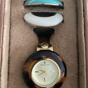 Used - see pic for wear and tear. SOLD AS IS